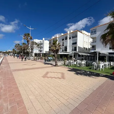 Spacious In - Terrace With Sea View דירה